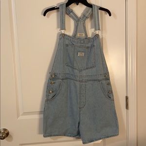 Vintage Levi’s Overalls Short